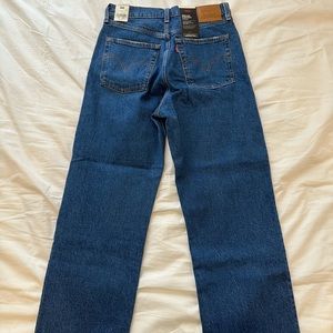 Levi’s Women’s Ribcage Straight Ankle in Jazz Pop; size 8, 27” inseam